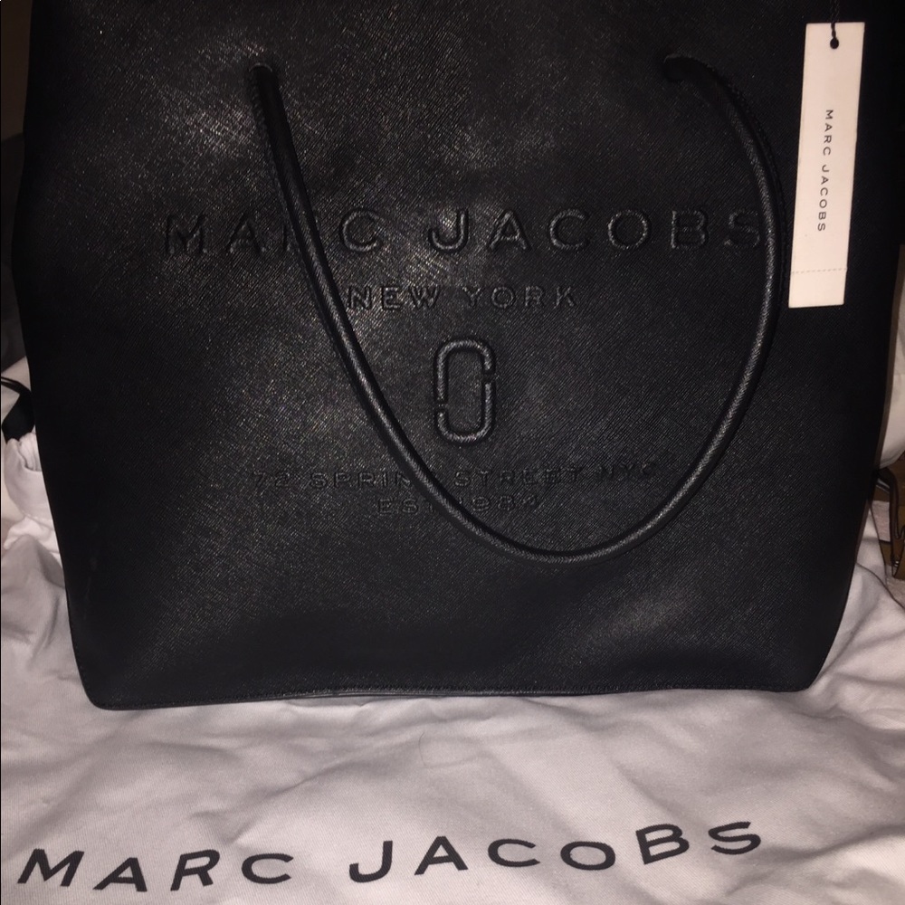 Marc Jacobs Logo Shopper East - West